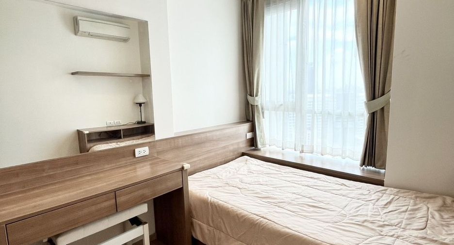 For rent 2 bedrooms condo in Sathon, Bangkok