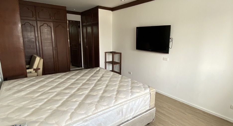 Condo en alquiler de 3 habitaciones en Watthana, Bangkok