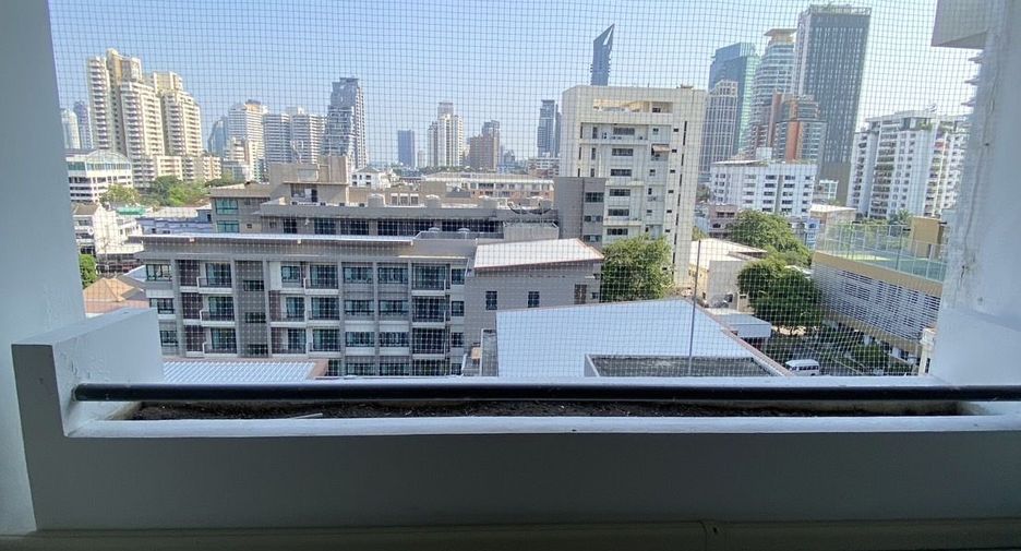 Condo en alquiler de 3 habitaciones en Watthana, Bangkok