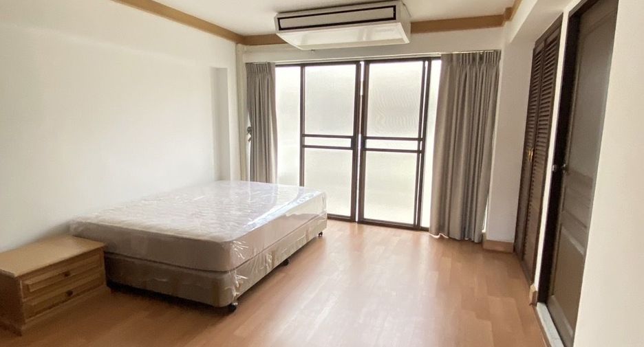 Condo en alquiler de 3 habitaciones en Watthana, Bangkok
