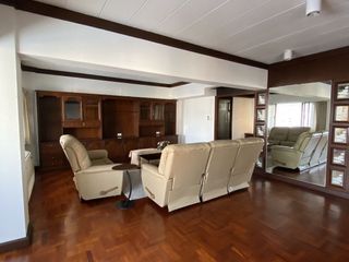 Condo en alquiler de 3 habitaciones en Watthana, Bangkok