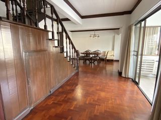 Condo en alquiler de 3 habitaciones en Watthana, Bangkok