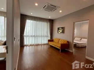 Casa en alquiler de 4 habitaciones en Phra Khanong, Bangkok