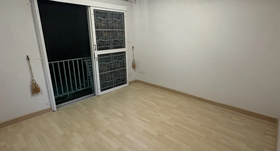 For rent 3 bedrooms townhouse in Min Buri, Bangkok