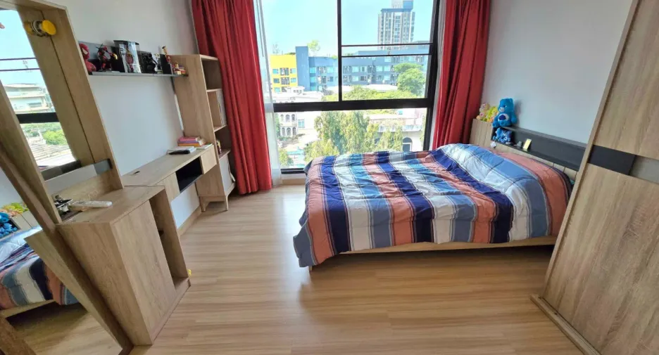 For rent 2 bedrooms condo in Phra Khanong, Bangkok