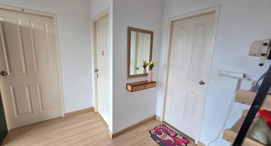 For rent 2 bedrooms condo in Phra Khanong, Bangkok