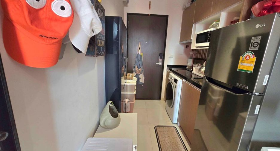 For rent 2 bedrooms condo in Phra Khanong, Bangkok