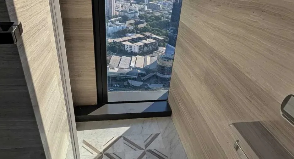 For rent 2 bedrooms condo in Sathon, Bangkok