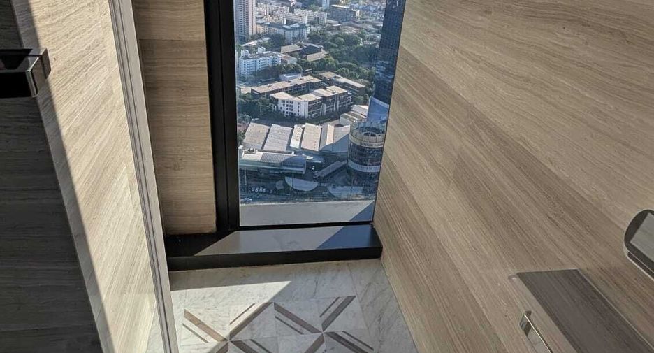 Wohnung zur Miete mit 2 Zimmer in Sathon, Bangkok