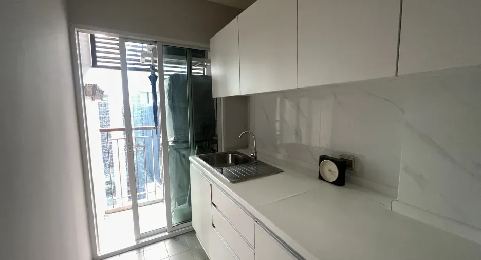 For rent 2 bedrooms condo in Chatuchak, Bangkok