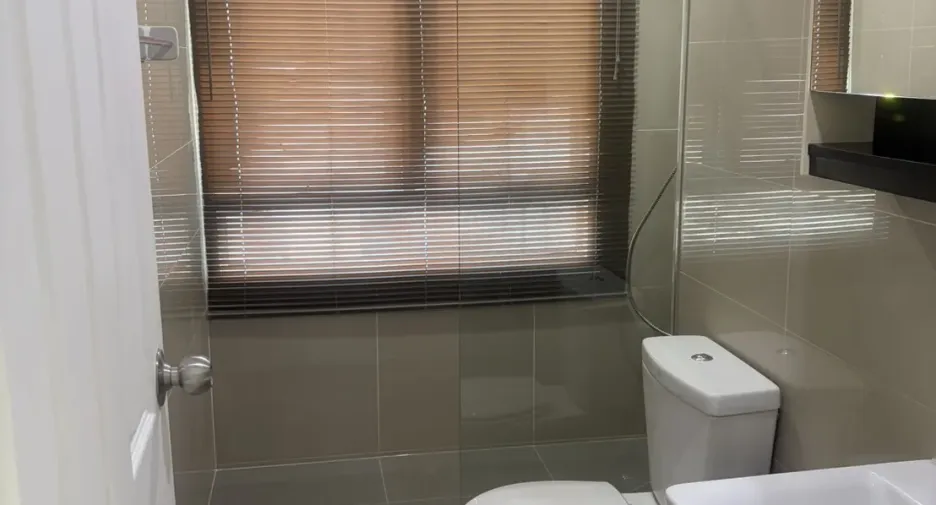 For rent 2 bedrooms condo in Chatuchak, Bangkok