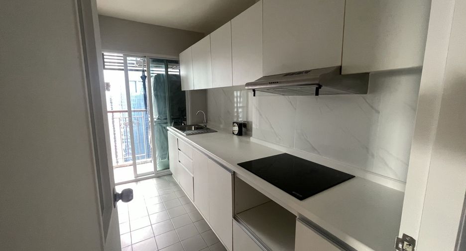 For rent 2 bedrooms condo in Chatuchak, Bangkok