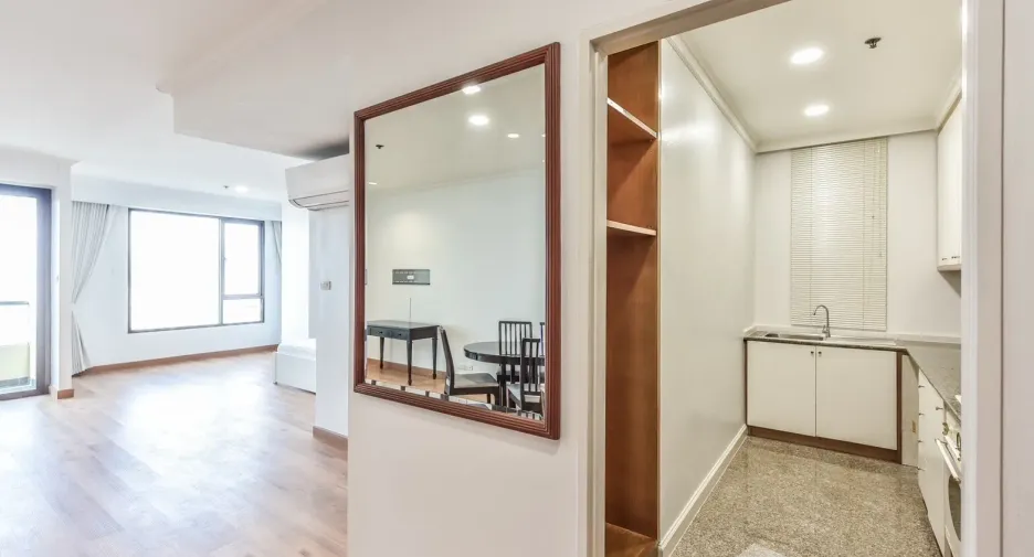 À louer studio condo à Khlong San, Bangkok