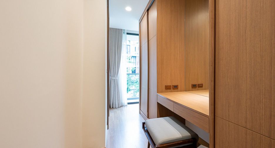 For rent 4 bedrooms condo in Suan Luang, Bangkok