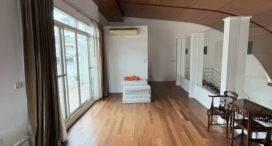 Wohnung zur Miete mit 4 Zimmer in Watthana, Bangkok