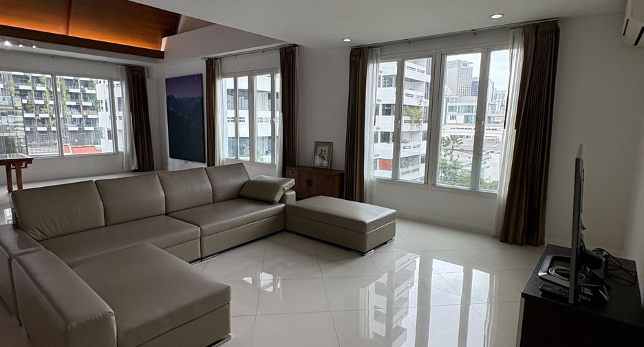 Wohnung zur Miete mit 4 Zimmer in Watthana, Bangkok