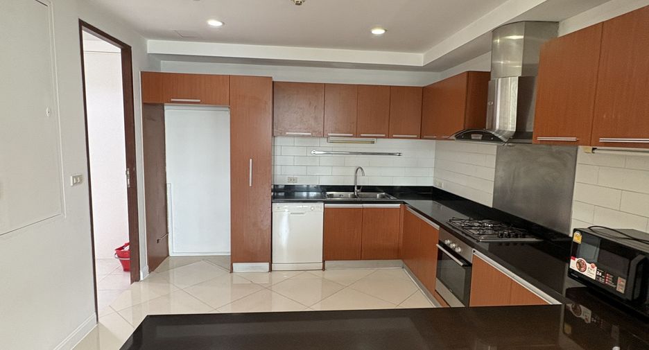 Wohnung zur Miete mit 4 Zimmer in Watthana, Bangkok
