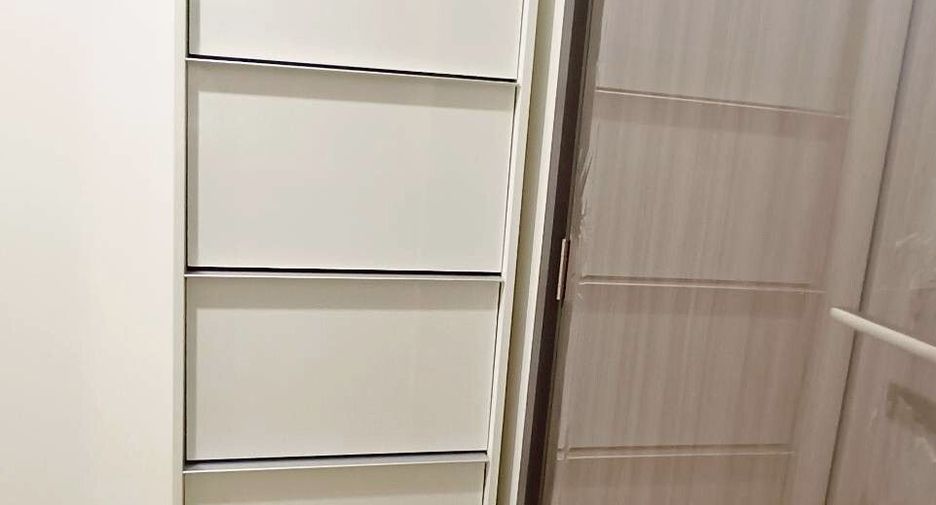 For rent studio condo in Mueang Samut Prakan, Samut Prakan