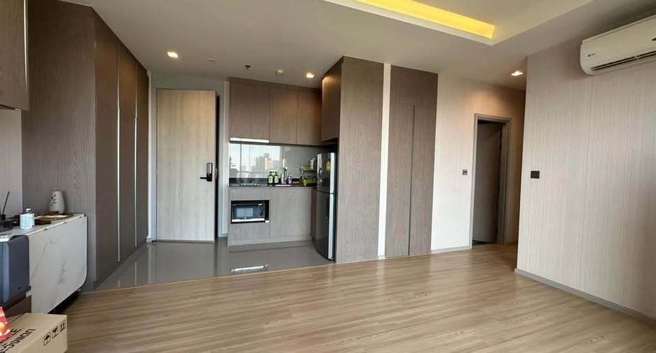 For rent 2 bedrooms condo in Phaya Thai, Bangkok