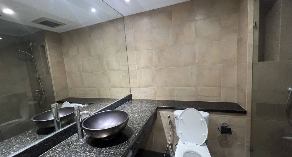 Wohnung zur Miete mit 3 Zimmer in Watthana, Bangkok