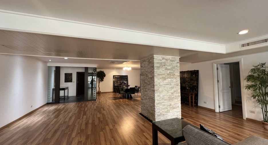 Wohnung zur Miete mit 3 Zimmer in Watthana, Bangkok