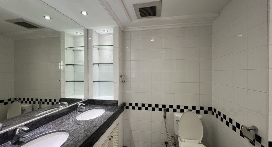 Wohnung zur Miete mit 3 Zimmer in Watthana, Bangkok