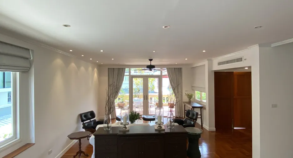 Casa en alquiler de 3 habitaciones en Watthana, Bangkok