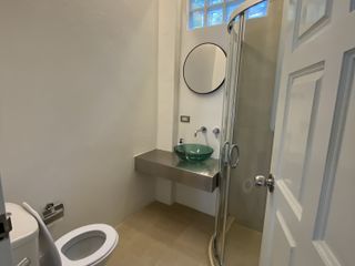 Casa en alquiler de 3 habitaciones en Watthana, Bangkok