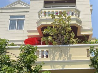 Casa en alquiler de 3 habitaciones en Watthana, Bangkok