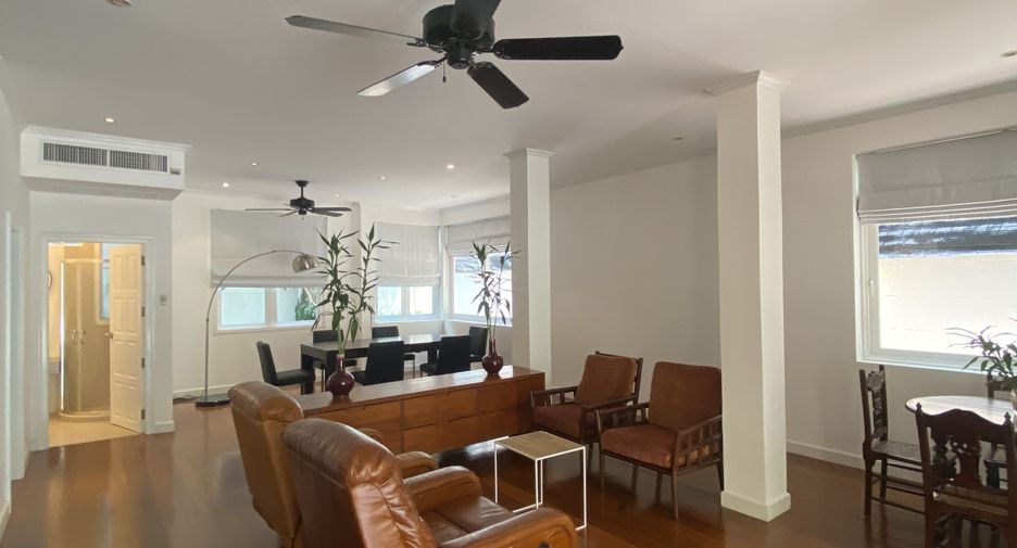 Casa en alquiler de 3 habitaciones en Watthana, Bangkok