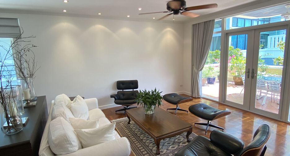 Casa en alquiler de 3 habitaciones en Watthana, Bangkok