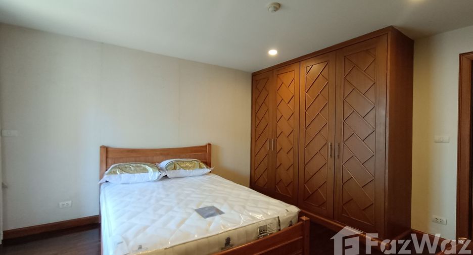 For rent 3 bedrooms apartment in Pathum Wan, Bangkok