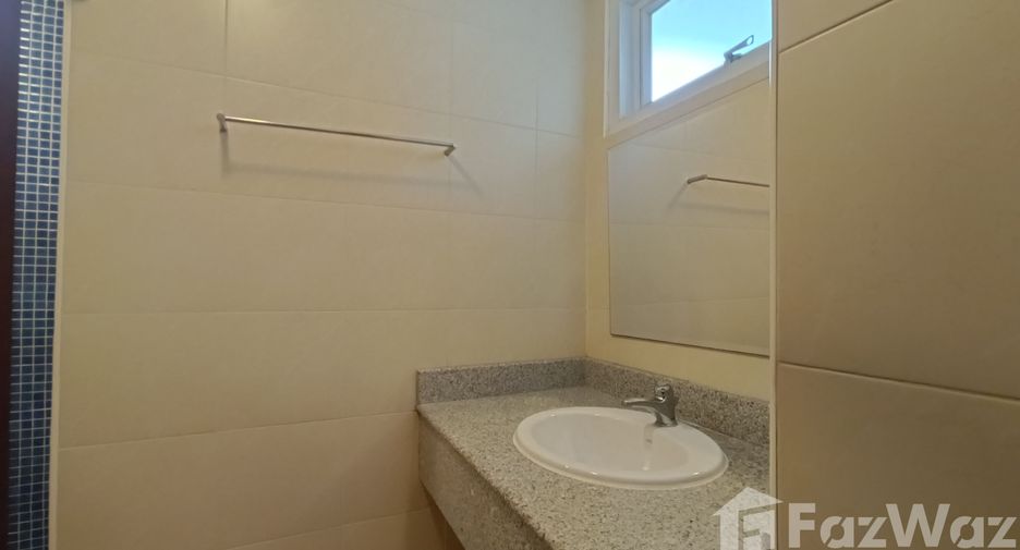 For rent 3 bedrooms apartment in Pathum Wan, Bangkok
