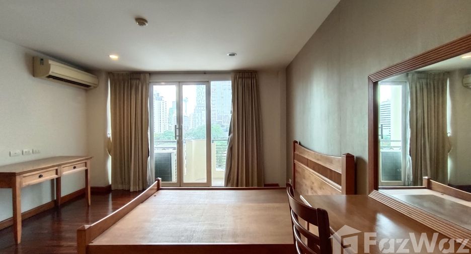 For rent 3 bedrooms apartment in Pathum Wan, Bangkok