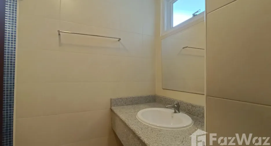 For rent 3 bedrooms apartment in Pathum Wan, Bangkok