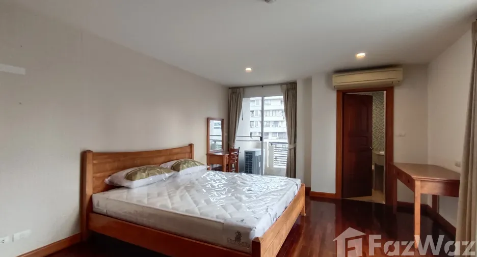 For rent 3 bedrooms apartment in Pathum Wan, Bangkok