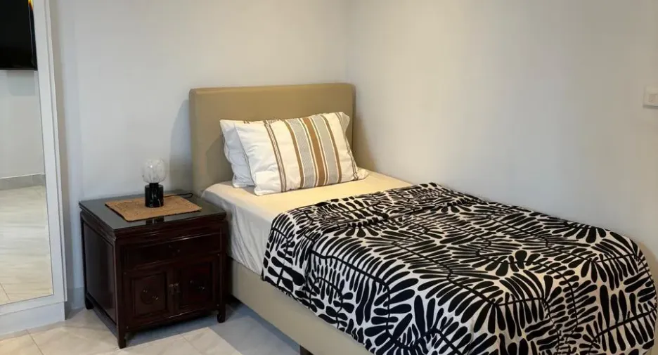 For rent 2 bedrooms condo in Watthana, Bangkok