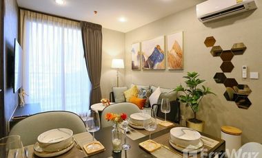 Condo en alquiler de 2 habitaciones en Huai Khwang, Bangkok