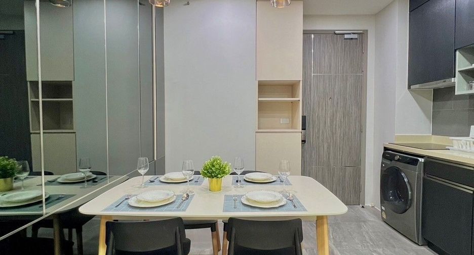 For rent 2 bedrooms condo in Watthana, Bangkok