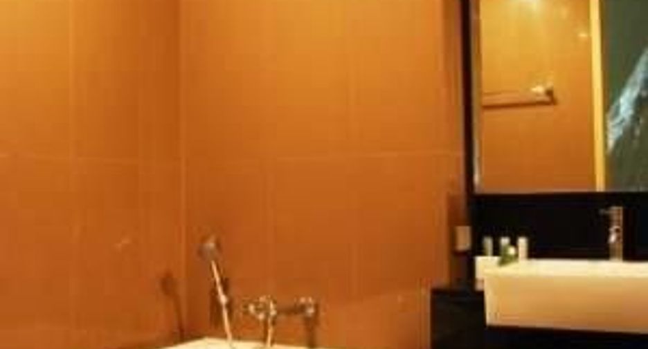 Condo en alquiler de 2 habitaciones en Khlong Toei, Bangkok
