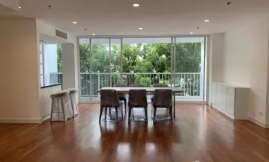 For rent 4 bedrooms apartment in Watthana, Bangkok