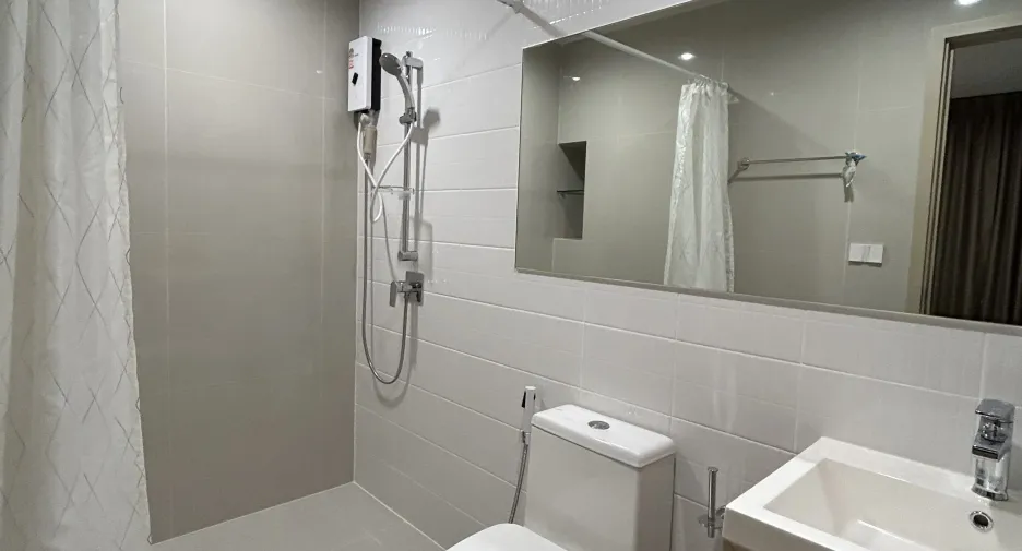 Condo en alquiler de 2 habitaciones en Bang Phli, Samut Prakan