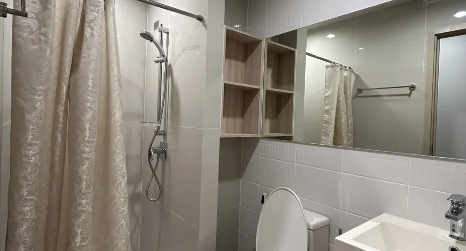 Condo en alquiler de 2 habitaciones en Bang Phli, Samut Prakan