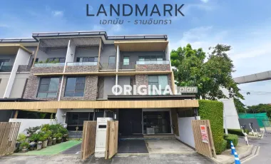For rent 3 bedrooms townhouse in Lat Phrao, Bangkok