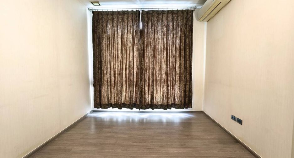 Reihenhaus zur Miete mit 3 Zimmer in Lat Phrao, Bangkok