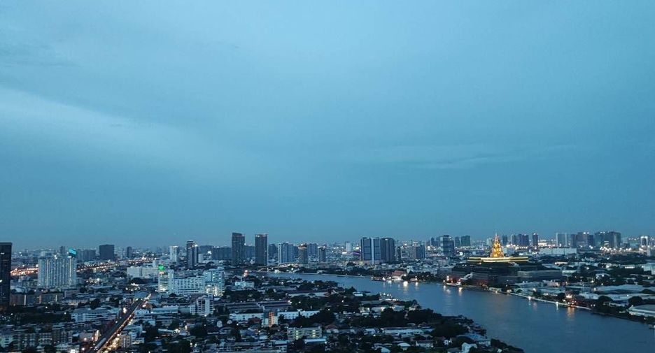 For rent 2 bedrooms condo in Bang Phlat, Bangkok