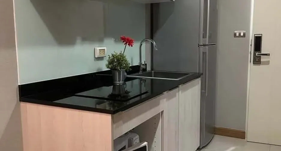 For rent 1 bed condo in Phra Khanong, Bangkok