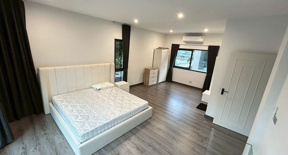 For rent 3 ベッドルーム townhouse in Chatuchak, Bangkok