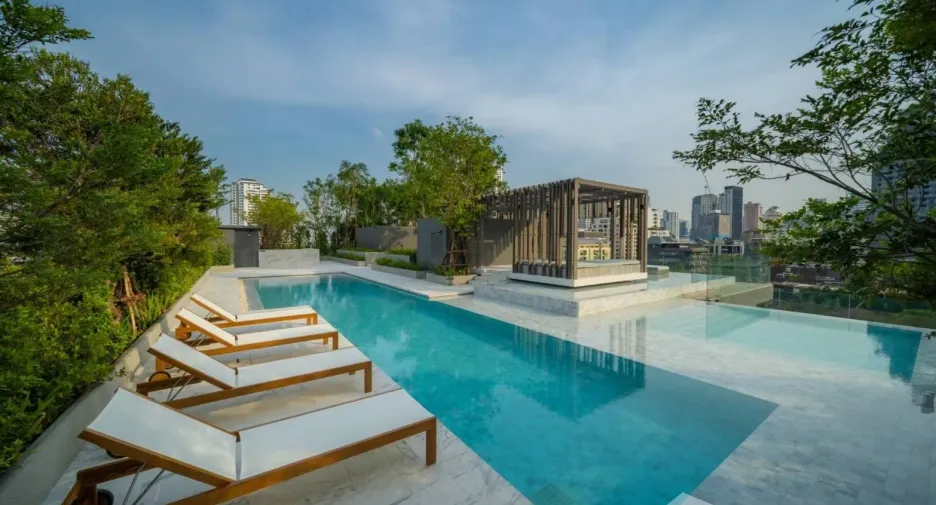 Condo en alquiler de 3 habitaciones en Watthana, Bangkok
