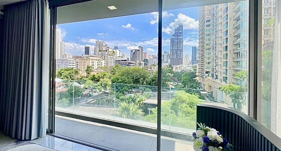 Condo en alquiler de 3 habitaciones en Watthana, Bangkok